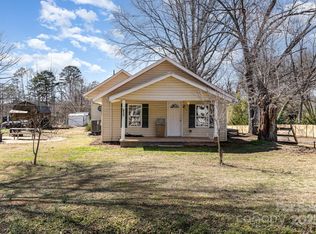 400 37th St SW, Hickory, NC 28602