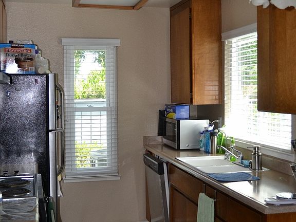 5th image of 6074 Carolina Cir