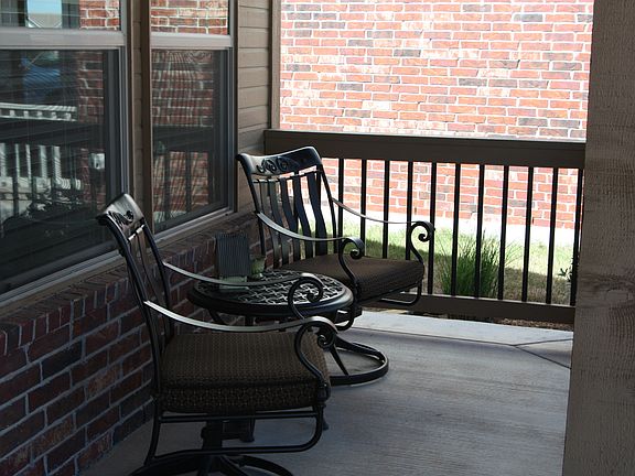 5th image of 2616 Lerkim Ln