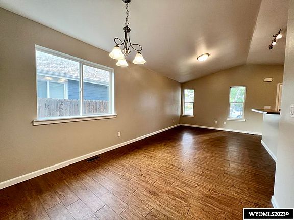 3rd image of 633 Bozeman Trail