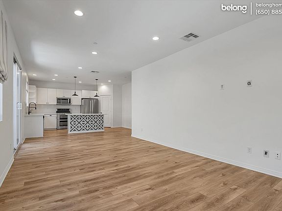 5th image of 811 Soulagiana Ct