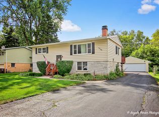 4409 Prairie Ave, McHenry, IL 60050