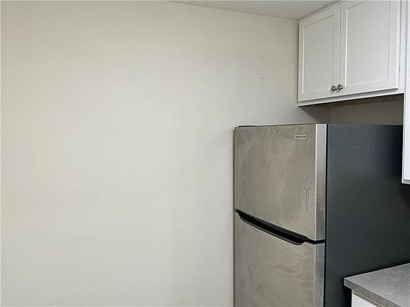 5th image of 3400 Clearview Pkwy #D