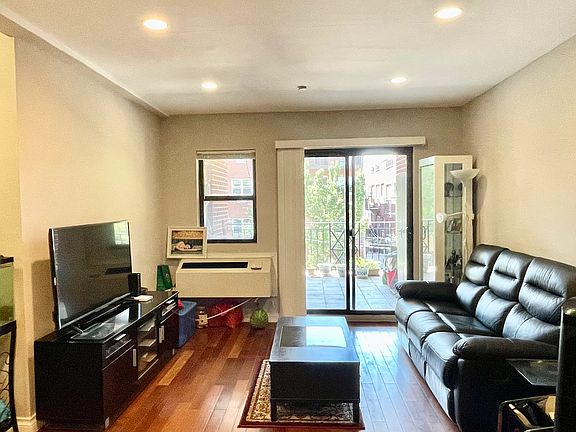 3rd image of 71-11 162nd St APT 2A