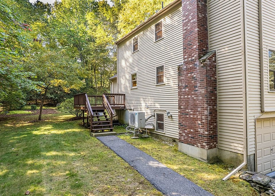 2nd image of 122 Laurel Hill Rd