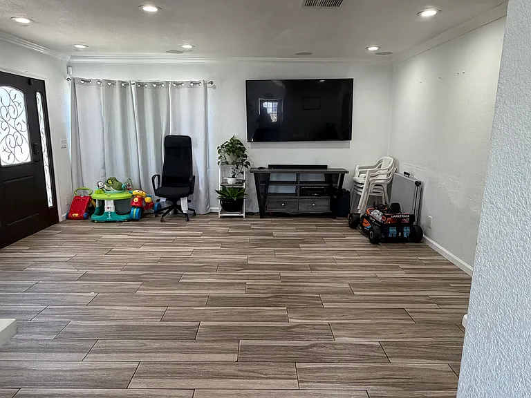 12808 S Butler Ave — Photo 7
