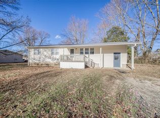 271 Babb Dr, Lebanon, MO 65536