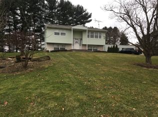 1148 Scoville Dr, Vienna, OH 44473