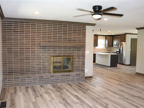 3rd image of 510 Wyleswood Dr