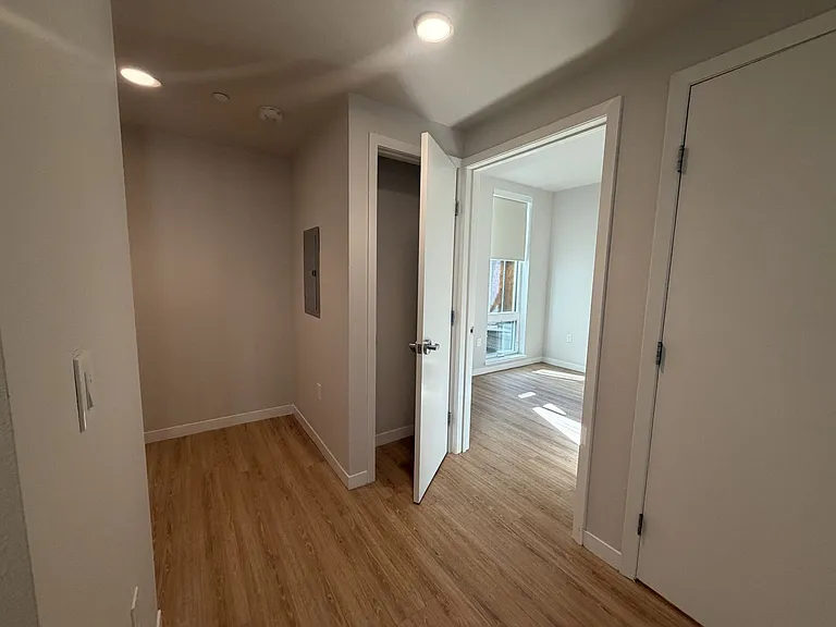 The Berkeley Place — Photo 37