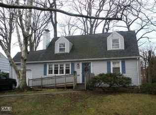 75 Burbank Dr, Stratford, CT 06614