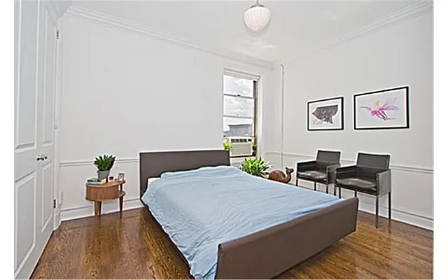 Sold by Douglas Elliman | media 18