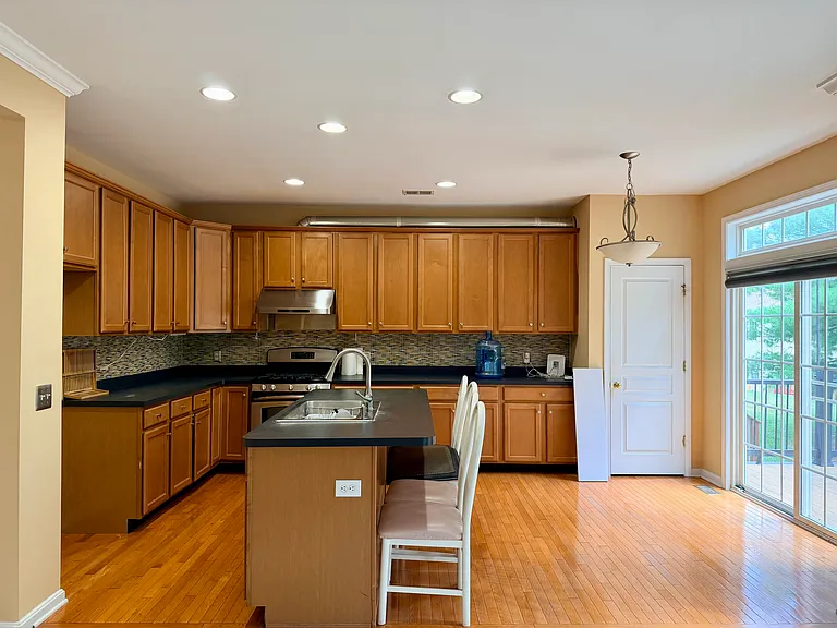5272 Blue Sky Dr — Photo 7