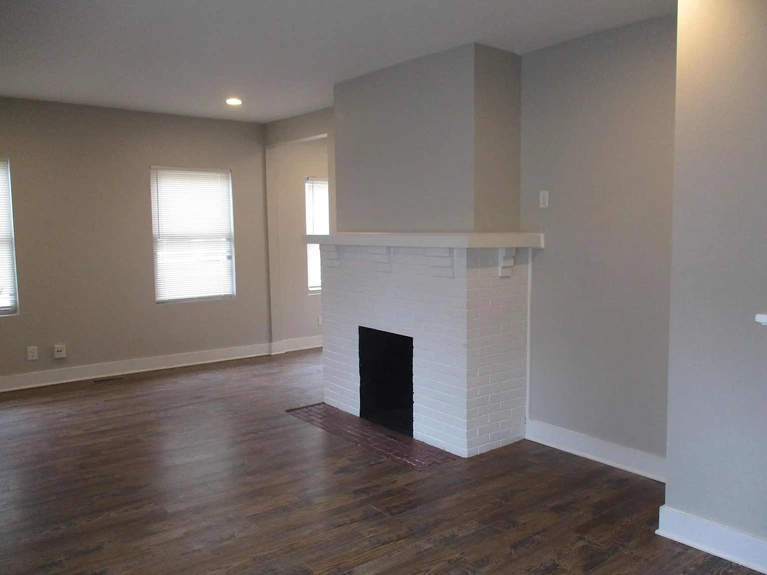 3 bed, 1.5 bath, 1300 sqft, $1,200 — Photo 4