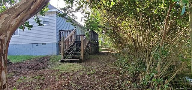 2nd image of 409 Apple St