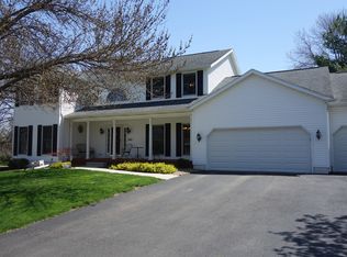 6906 Bowman Ln NE, Cedar Rapids, IA 52402