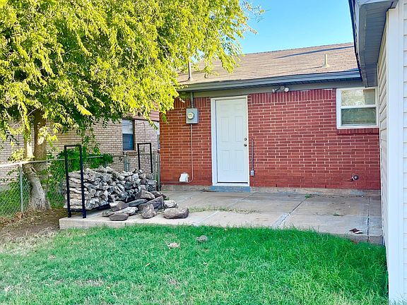4th image of 1107 W Louisa Ave