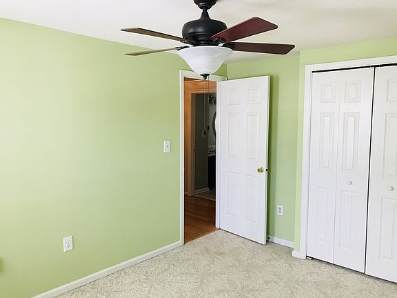 2nd image of 15860 Montview Dr