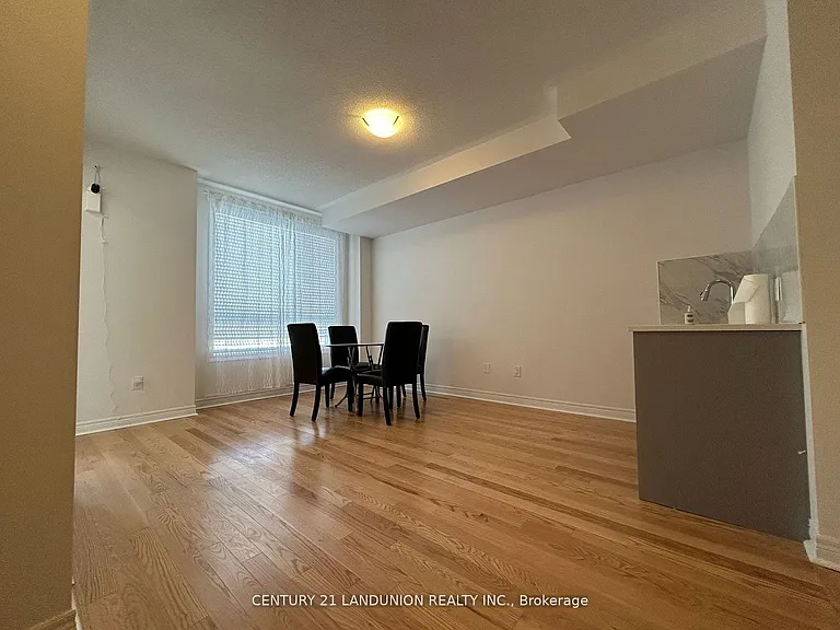 111 Mumbai Dr — Photo 7