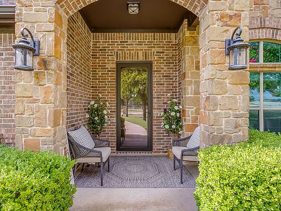 3rd image of 119 Antler Ridge Ct