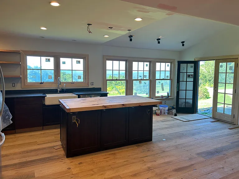 345 Lander Rd — Photo 3