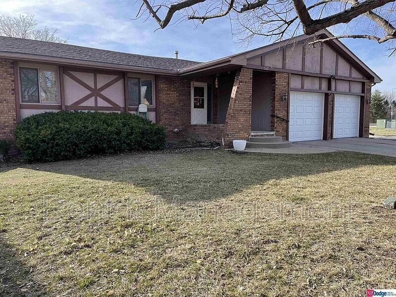 1st image of 346 N 155th Cir