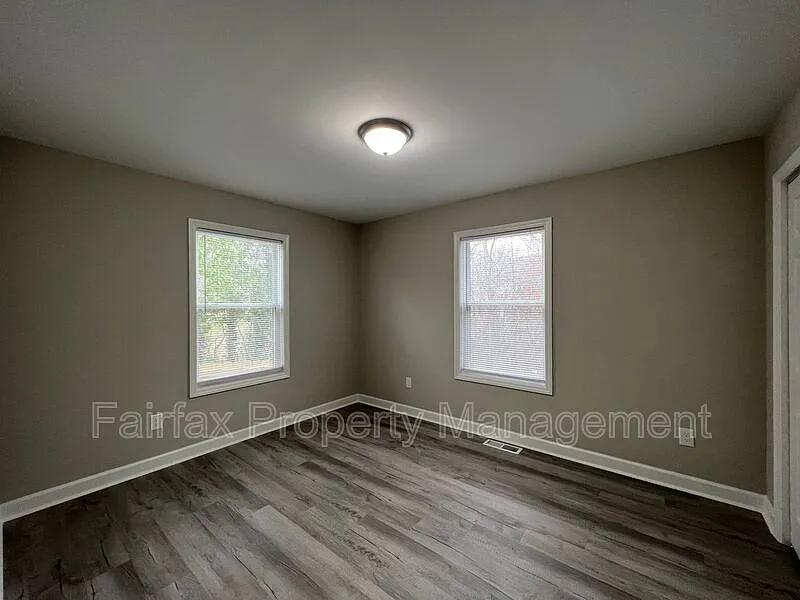2 bed, 1.0 bath, 800 sqft, $1,295 — Photo 4