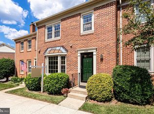 2289 Cartbridge Rd, Falls Church, VA 22043