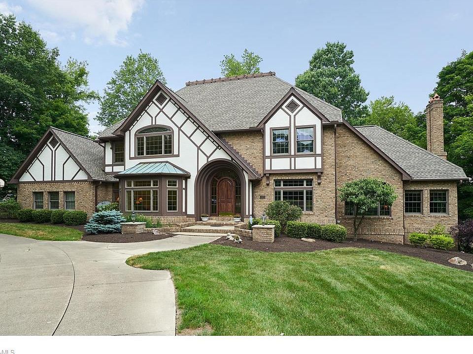 1st image of 381 Beechnut Hill Dr