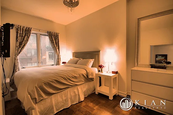 Rented by Kian Realty | media 8