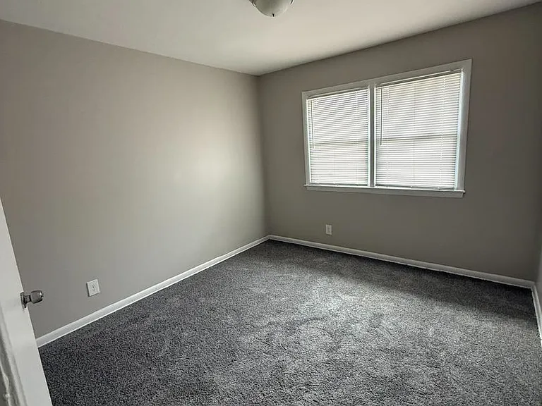 Flint Street Apartments — Photo 13