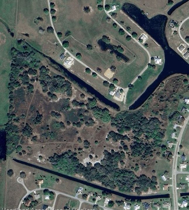 2nd image of 440 Foxhall Cir