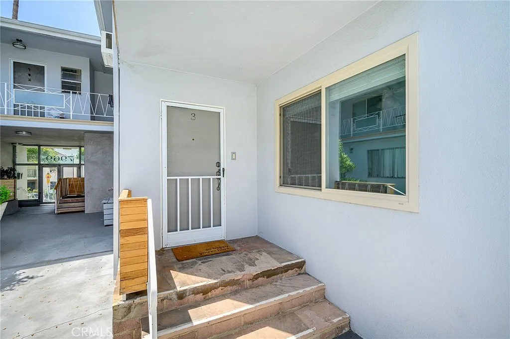 2 bed, 850 sqft, $3,000 — Photo 3