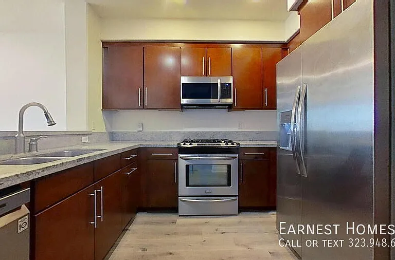 14412 Killion St #401 — Photo 7