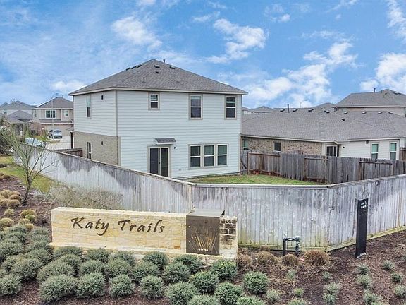 4th image of 23302 Dovetail Colony Ct