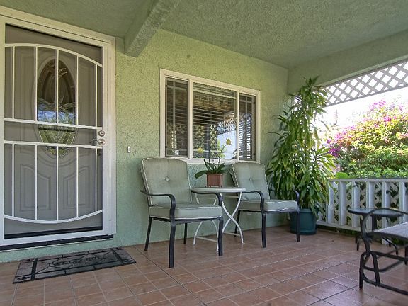 5th image of 821 Greycliff Ave