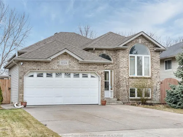 12351 Demarse Ct, Tecumseh, ON N8N 4Y9