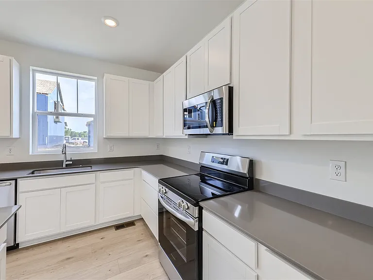 16594 E 109th Pl — Photo 8