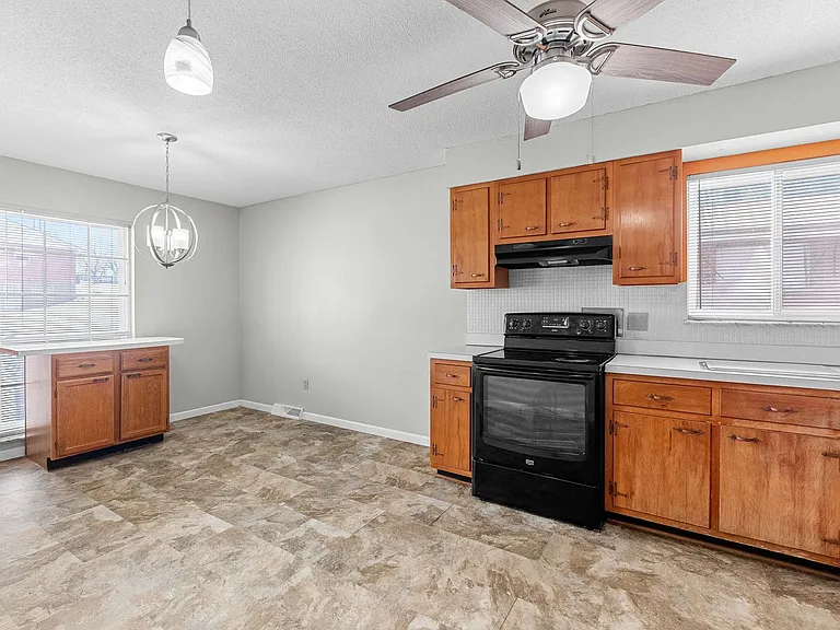 2606-2608 Eltarose Dr — Photo 6