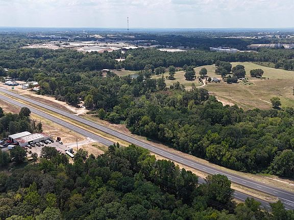 5th image of Kilgore Dr