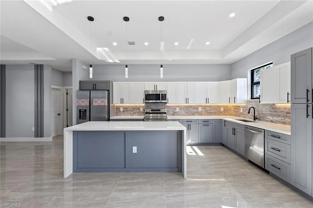 Building Photo - 3815 9th St SW