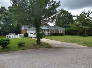 305 Nugget Ct, Fayetteville, NC 28311