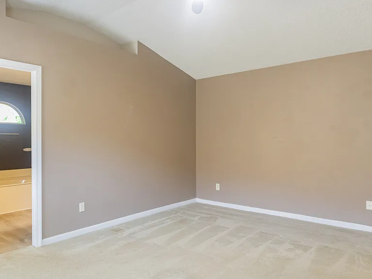 2034 Belhaven Dr — Photo 14