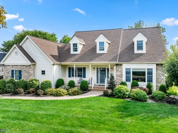 16 Mcmannus Dr, Hillsborough Twp., NJ 08844
