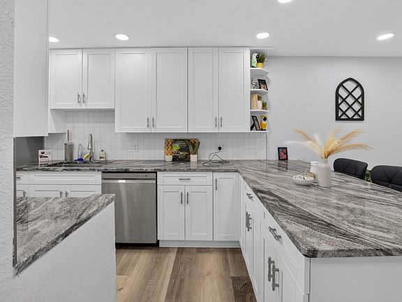5th image of 689 NE 6th Court #4030