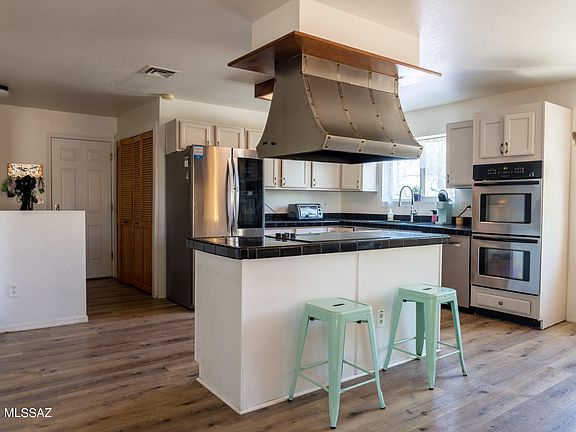 3rd image of 5463 N Stonehouse Pl