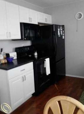 3rd image of 8601 Liberty Blvd