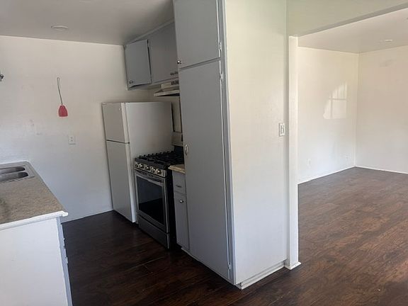 4th image of 1439 6th St #A