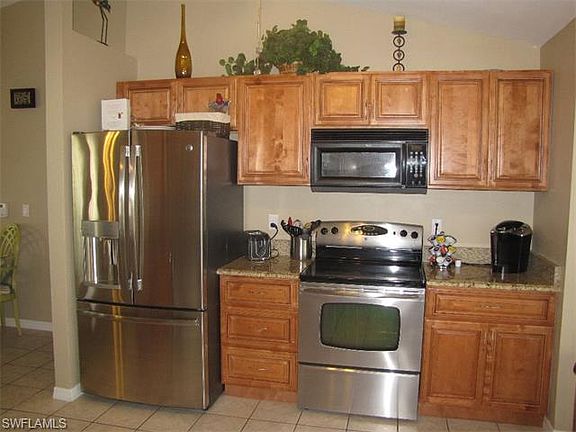 3rd image of 2103 SW 47th Ter