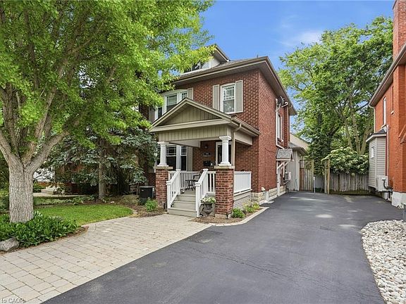 2nd image of 2116 Caroline St